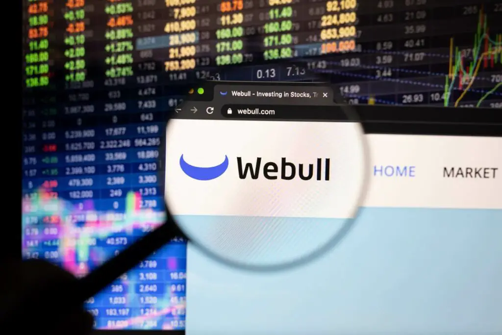 Webull company logo on a website