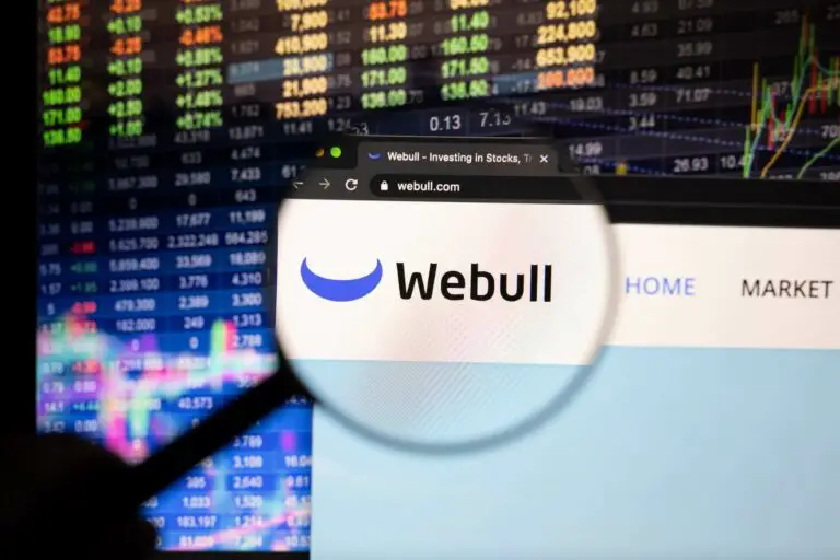 Webull company logo on a website